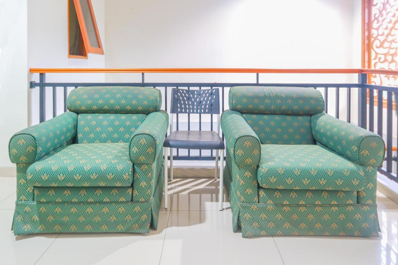 Oyo 2196 Ss Homes Джакарта Екстер'єр фото